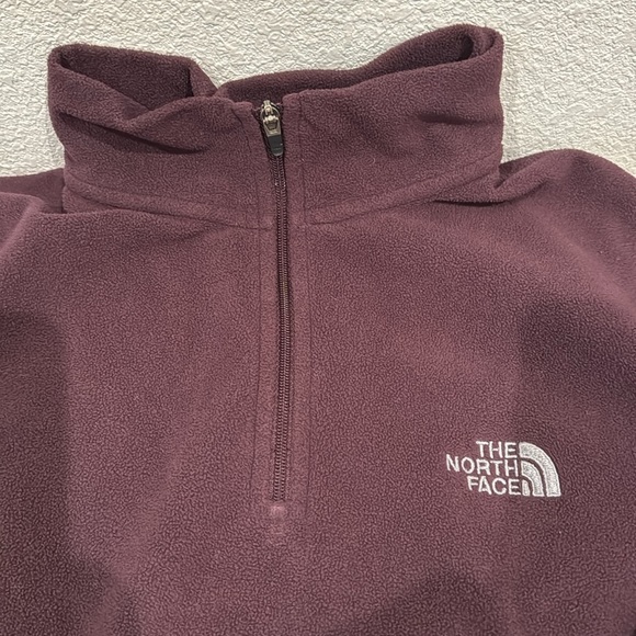 The North Face women’s plum/purple pullover in size medium. Gently used! - Picture 2 of 5